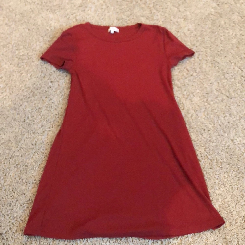 red ribbed tee shirt dress